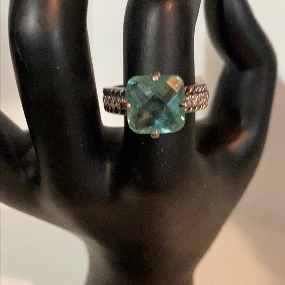 Retired Lia Sophia retired dinner ring